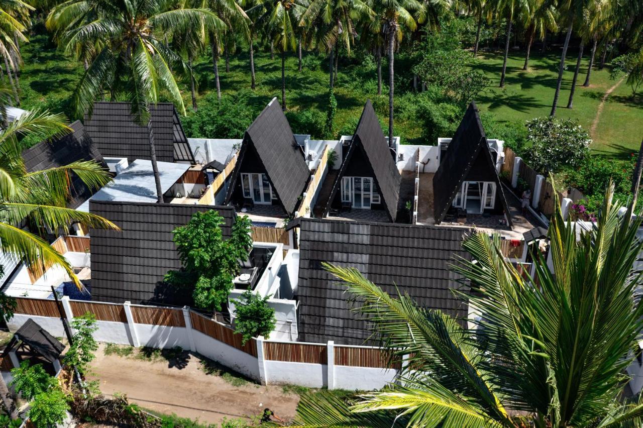 Sanctum Dive Bungalows With Private Pool 吉利特拉旺安 外观 照片