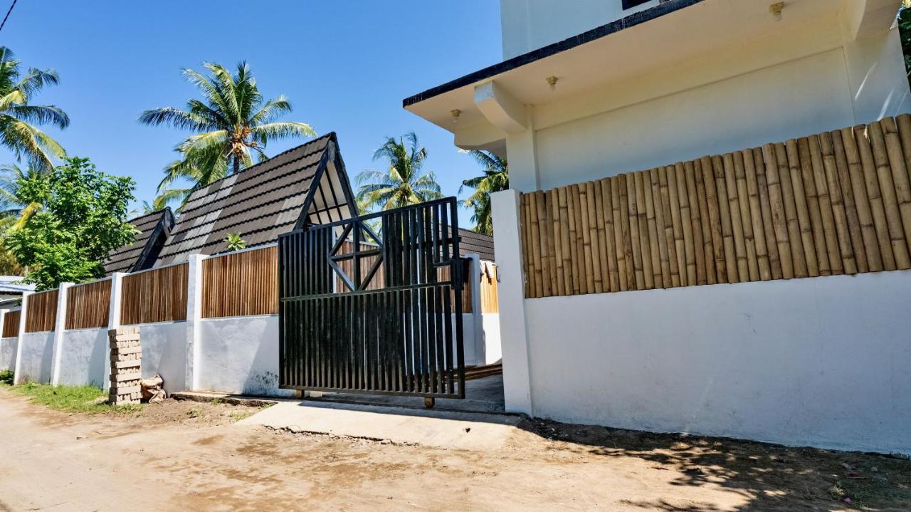 Sanctum Dive Bungalows With Private Pool 吉利特拉旺安 外观 照片